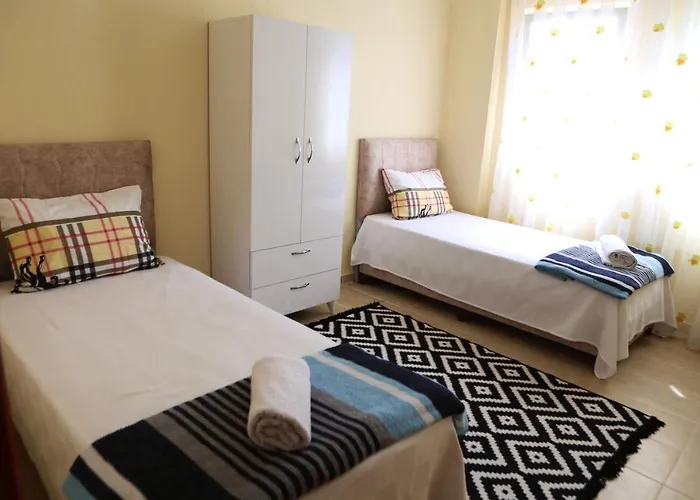 Guezey 3+1 Doga Ve Deniz Manzarali *