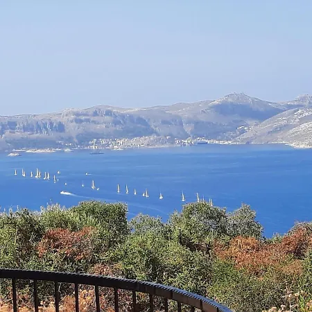 Guezey 3+1 Doga Ve Deniz Manzarali Apartmán *
