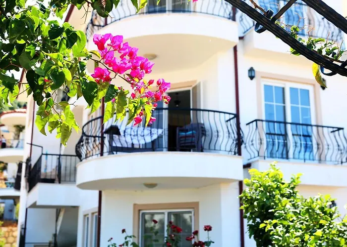 Guezey 3+1 Doga Ve Deniz Manzarali Apartamento