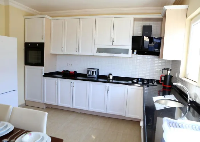 Apartamento Guezey 3+1 Doga Ve Deniz Manzarali *