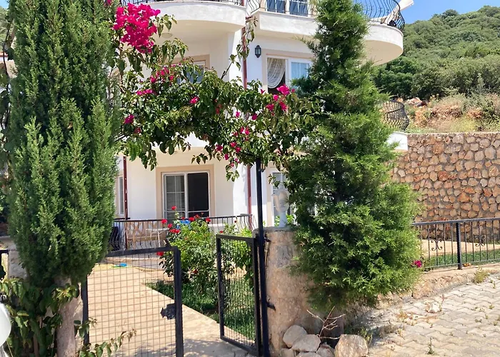 Apartamento Guezey 3+1 Doga Ve Deniz Manzarali *