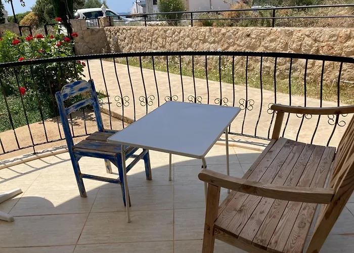 Guezey 3+1 Doga Ve Deniz Manzarali Apartamento Kas